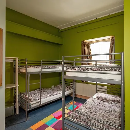 Macgabhainns Backpackers *