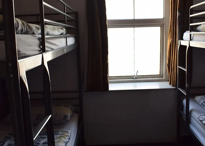 Macgabhainns Backpackers Хостел *