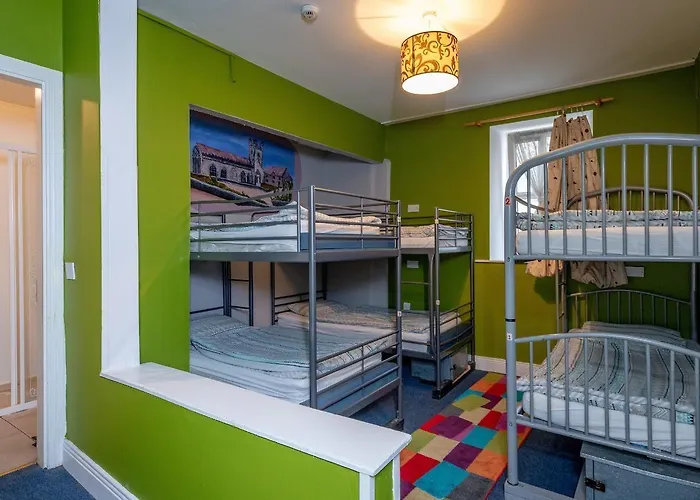 Macgabhainns Backpackers *